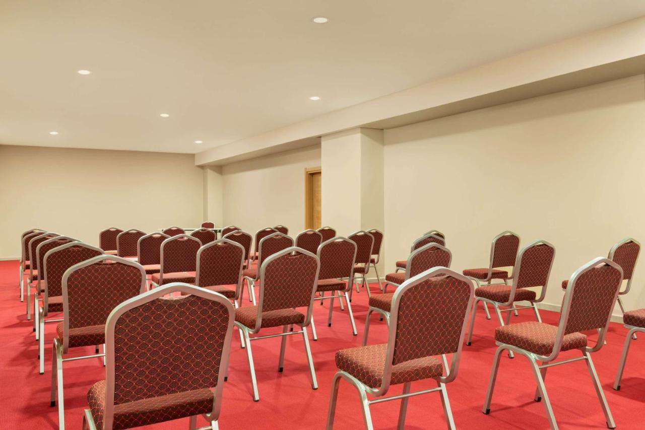 فندق Ramada By Wyndham Istanbul أجفا المظهر الخارجي الصورة