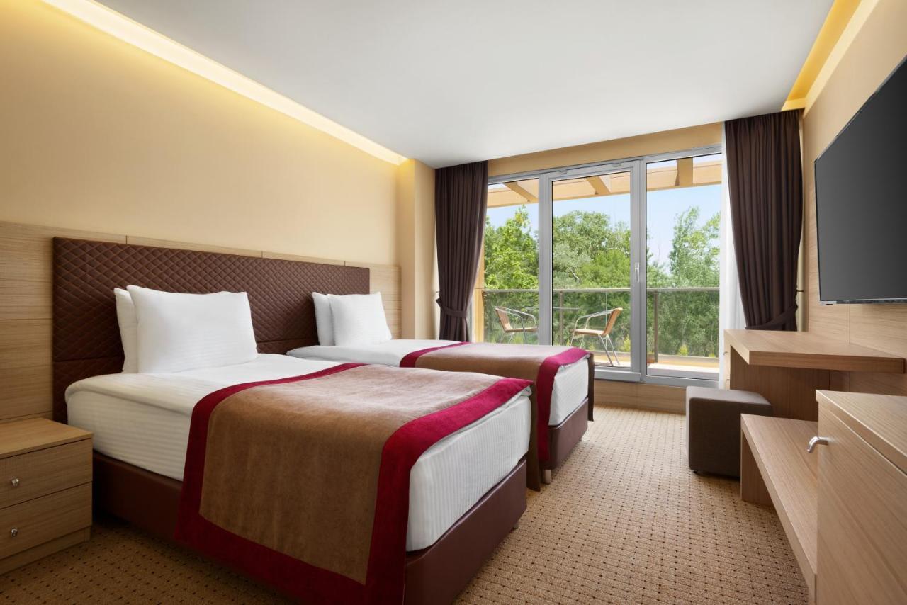 فندق Ramada By Wyndham Istanbul أجفا المظهر الخارجي الصورة