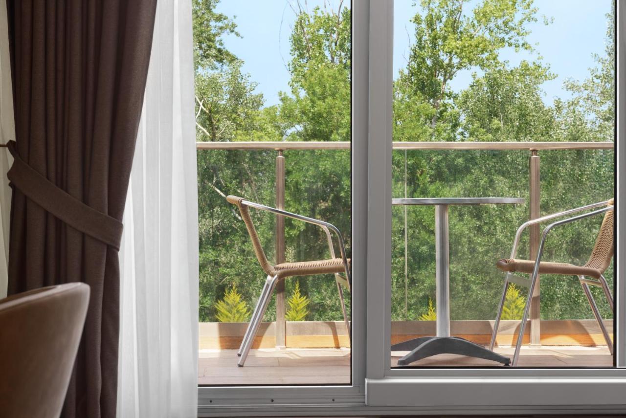فندق Ramada By Wyndham Istanbul أجفا المظهر الخارجي الصورة