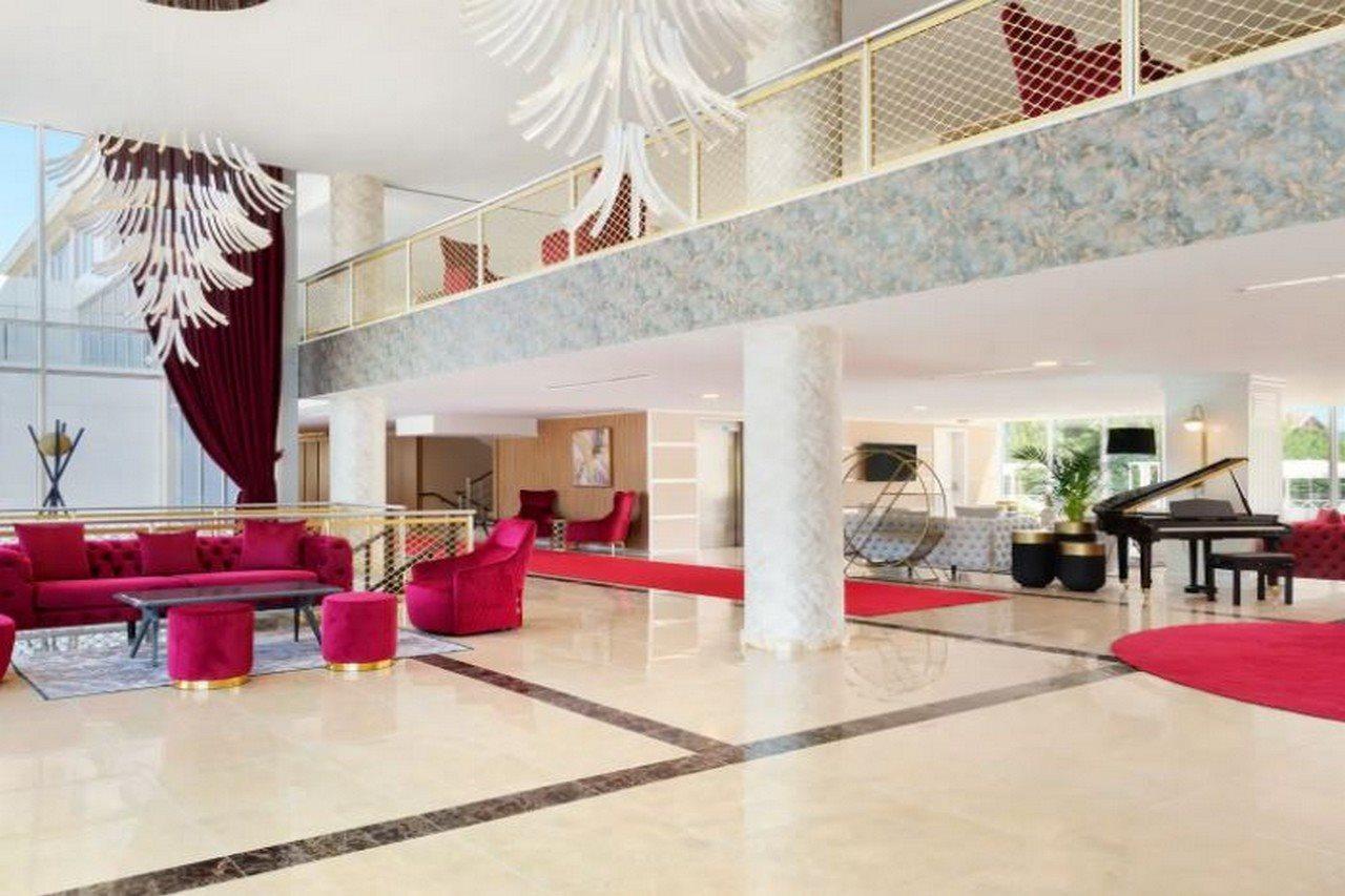 فندق Ramada By Wyndham Istanbul أجفا المظهر الخارجي الصورة