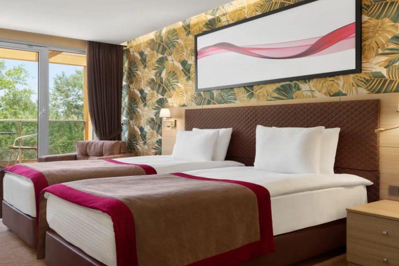 فندق Ramada By Wyndham Istanbul أجفا المظهر الخارجي الصورة