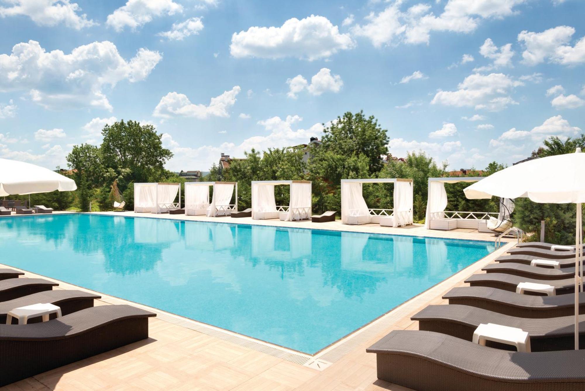فندق Ramada By Wyndham Istanbul أجفا المظهر الخارجي الصورة